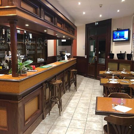 兰斯 Aux Bons Amis酒店 外观 照片