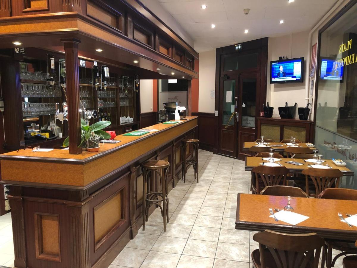 兰斯 Aux Bons Amis酒店 外观 照片