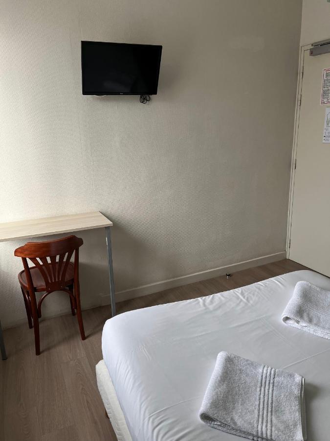 兰斯 Aux Bons Amis酒店 外观 照片