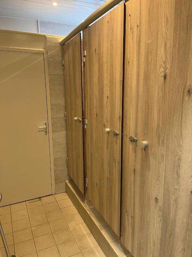 兰斯 Aux Bons Amis酒店 外观 照片